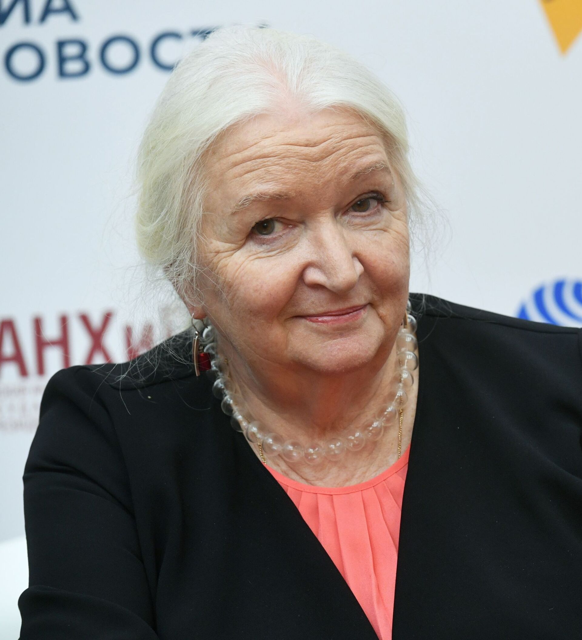 МЫ ЖИВЕМ В МИРЕ ЗНАКОВ